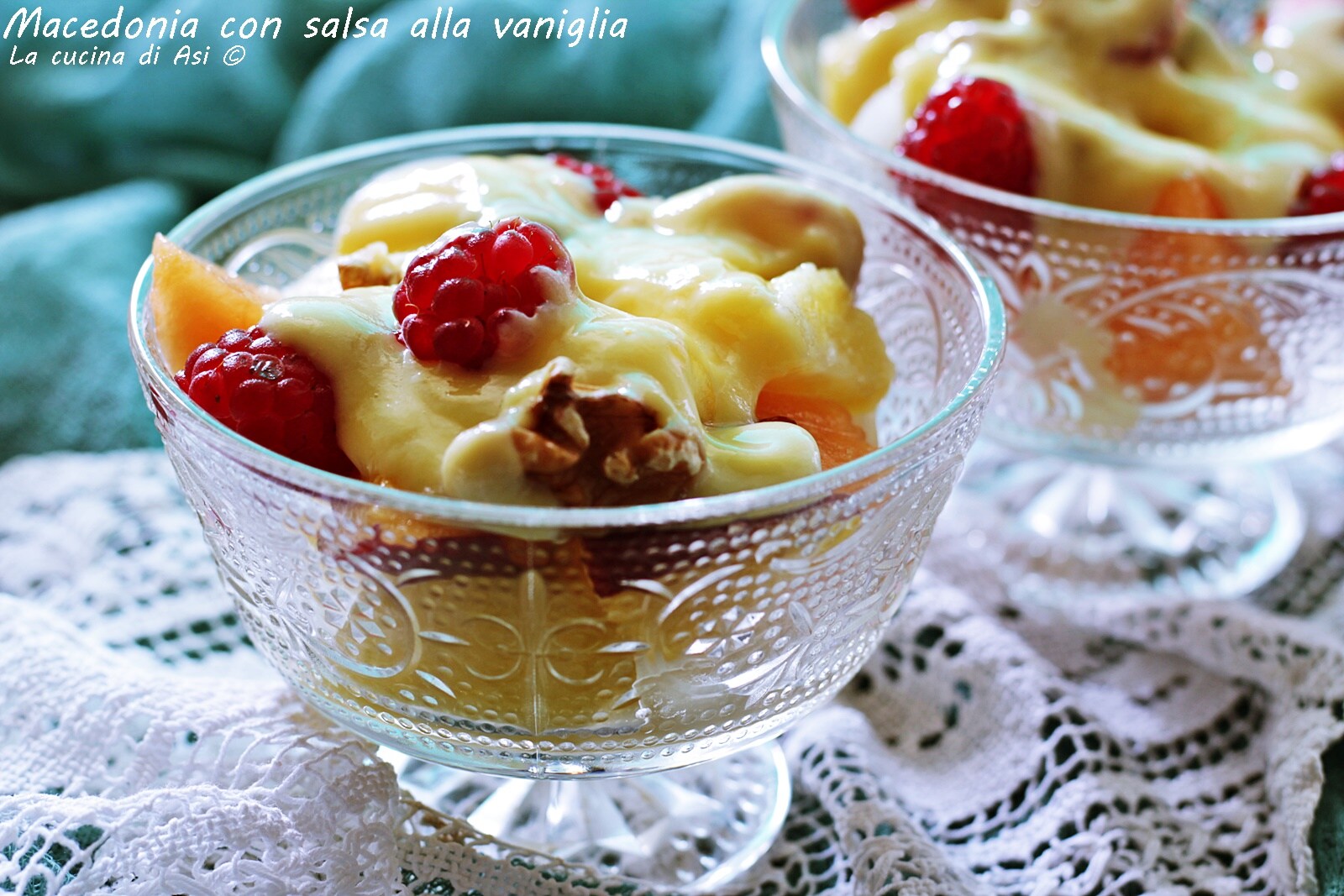 MACEDONIA DE FRUTAS CON SALSA DE VAINILLA