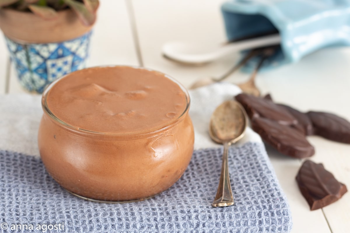 Mousse de chocolate con aquafaba