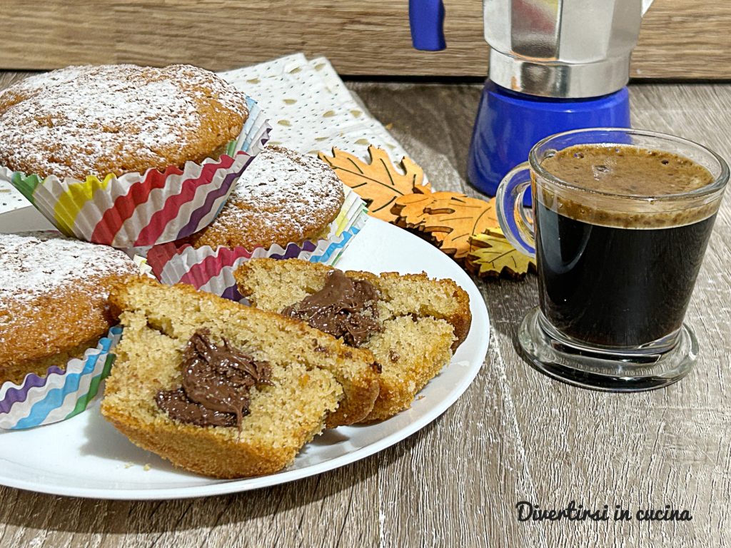 Muffin de café con corazón de Nutella