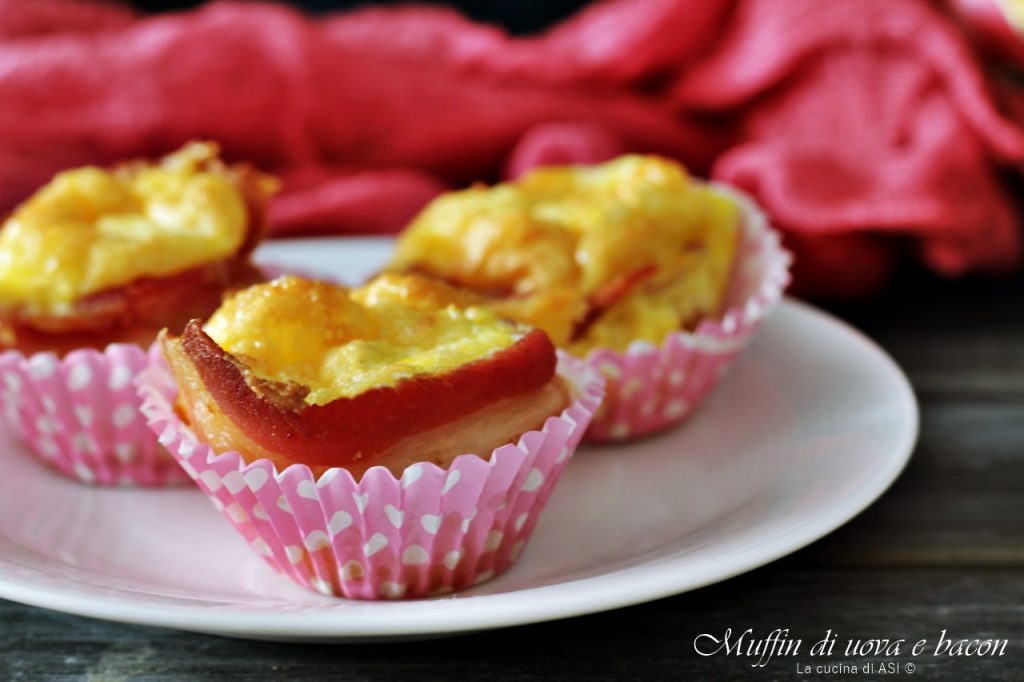 Muffins salados de huevos y bacon