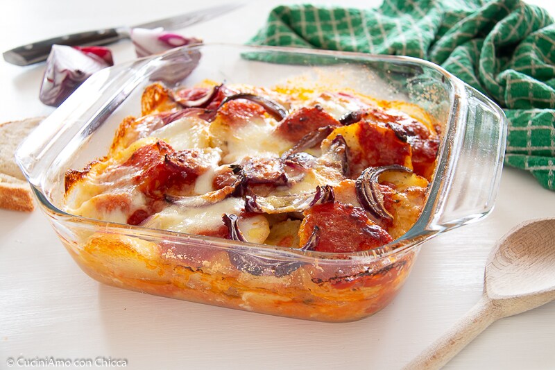 PATATAS A LA PIZZAIOLA CON CEBOLLA