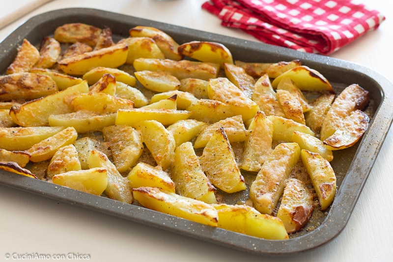 PATATAS CACHO Y PIMIENTA AL HORNO