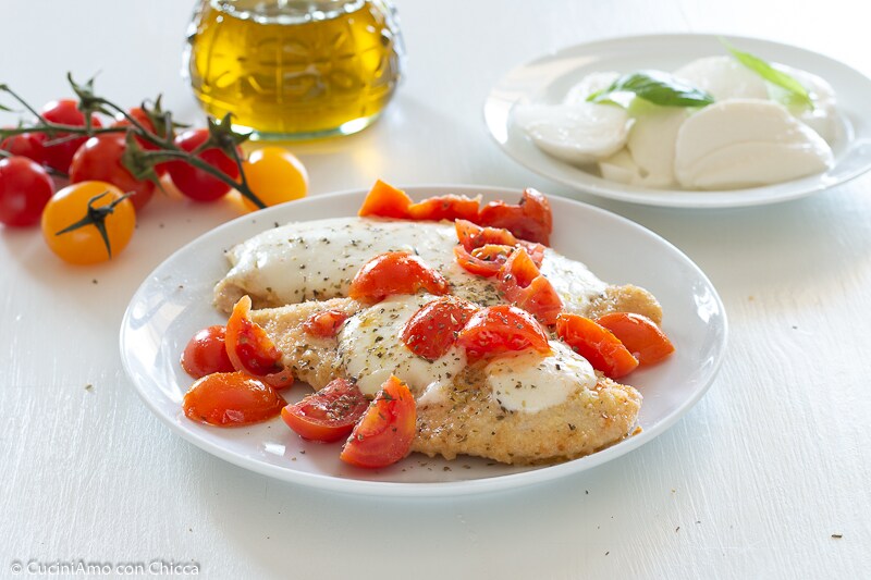 Pechuga de pollo a la pizzaiola cocida en sartén