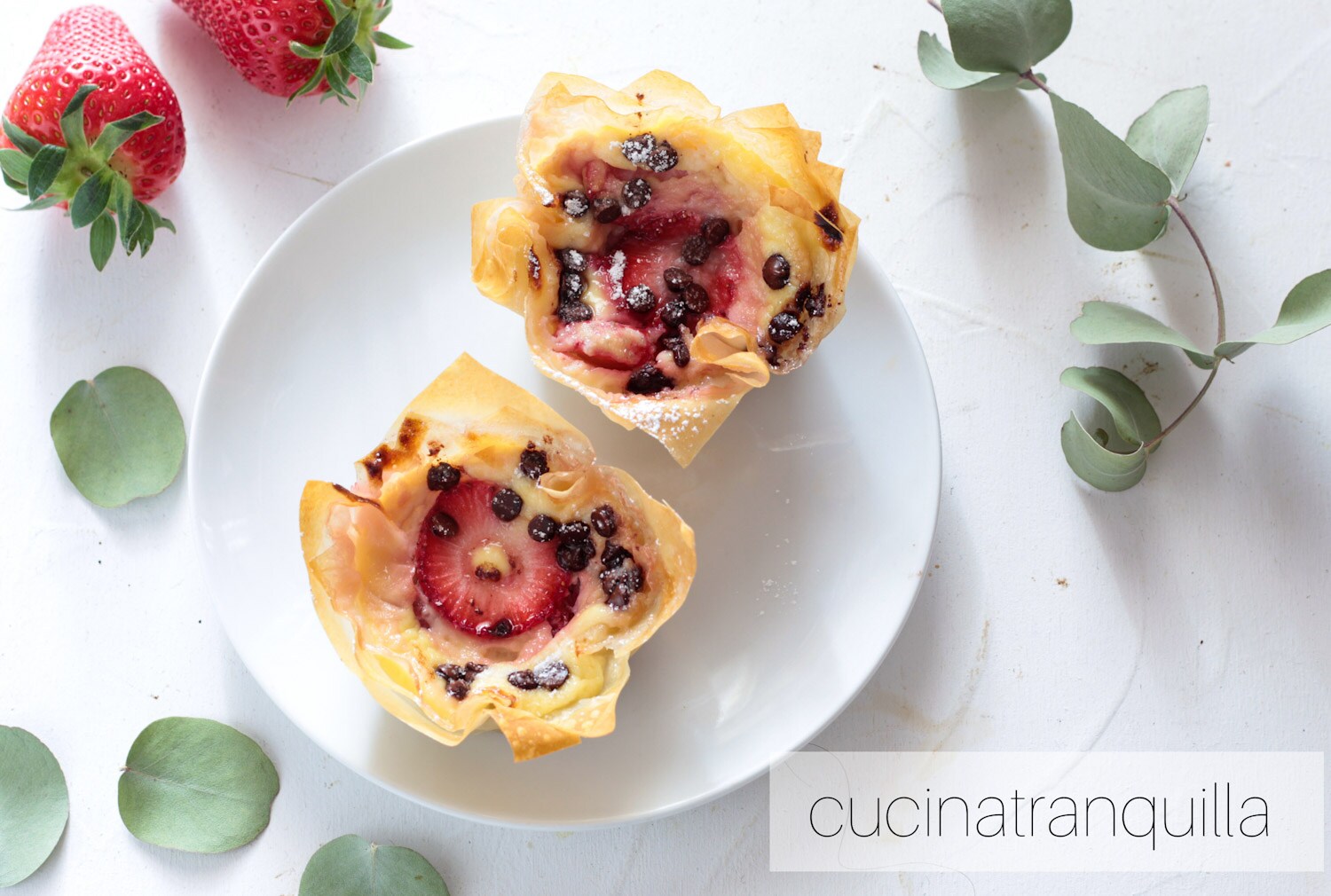 Cestas de pasta filo con ricotta y fresas