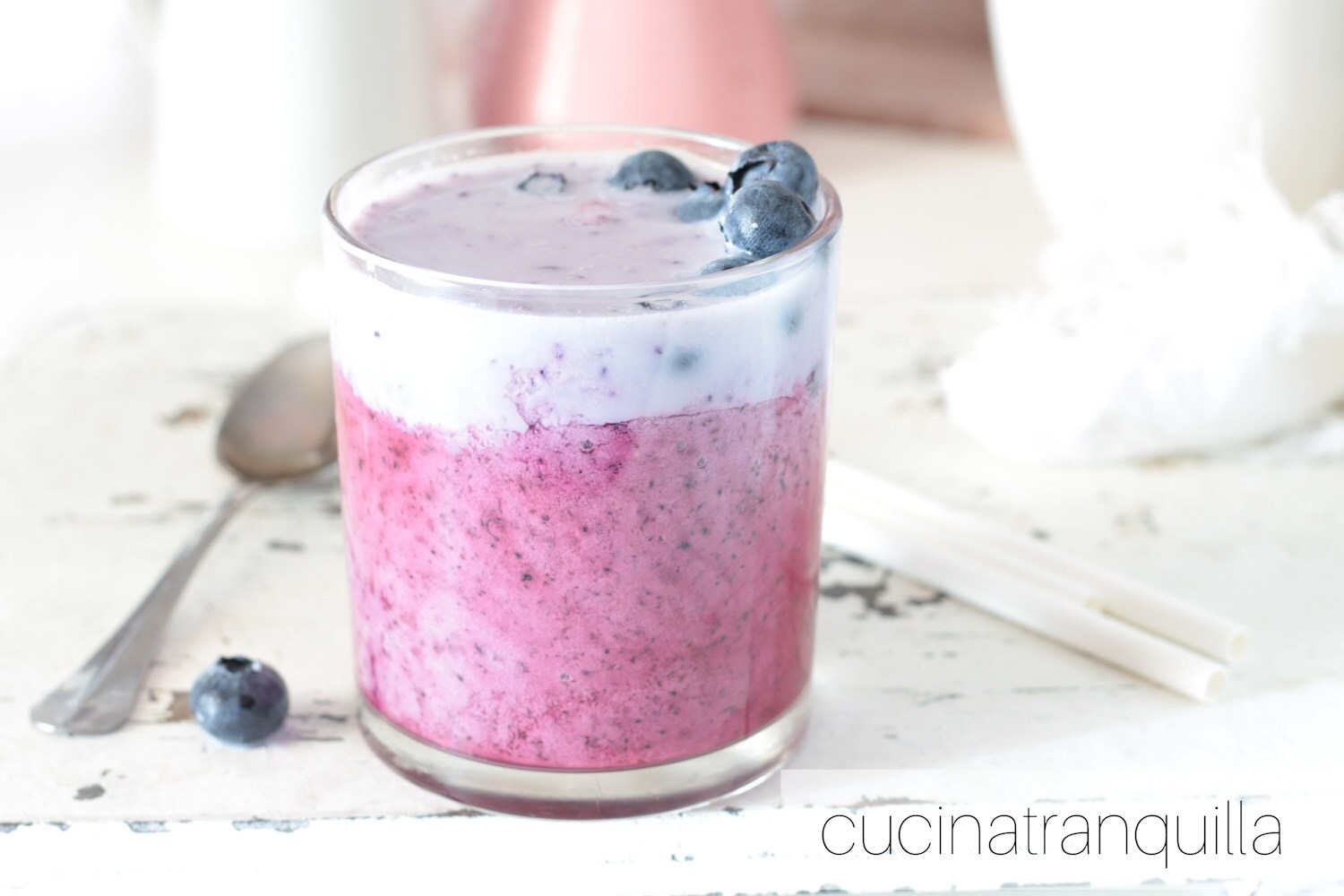 Batido de arándanos con yogur griego