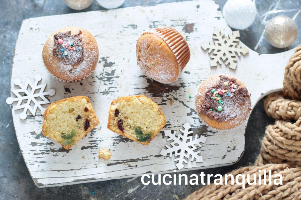 Magdalenas de Navidad con fruta confitada