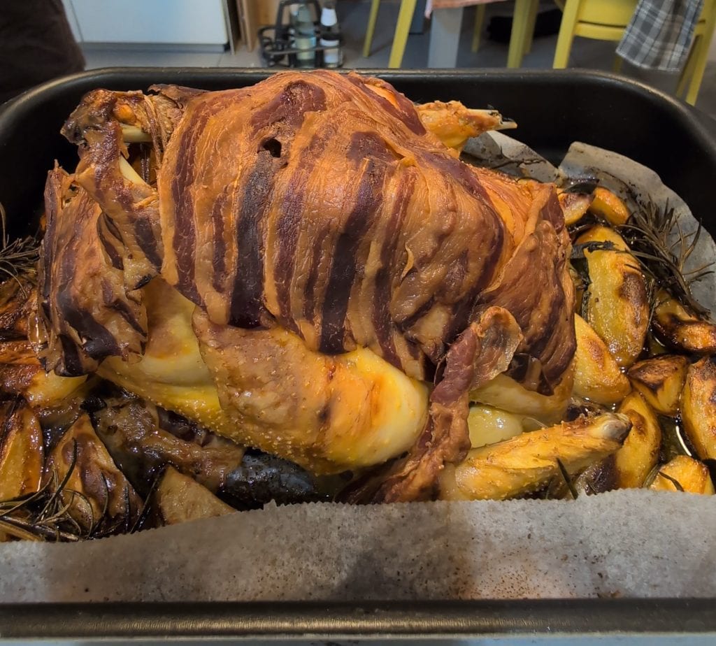 Gallina de Guinea rellena al horno con castañas