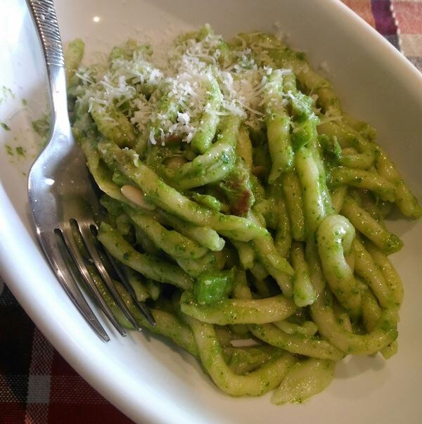 Strozzapreti al pesto de apio