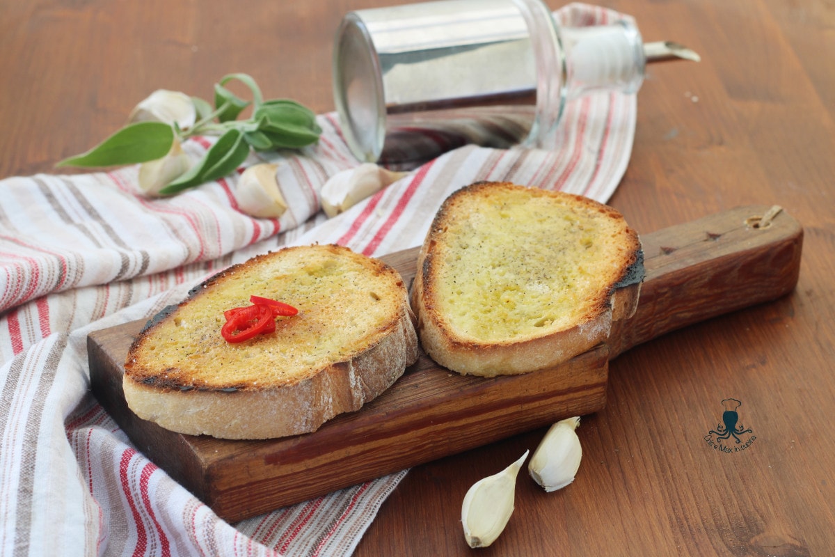 Pan con aceite a la toscana