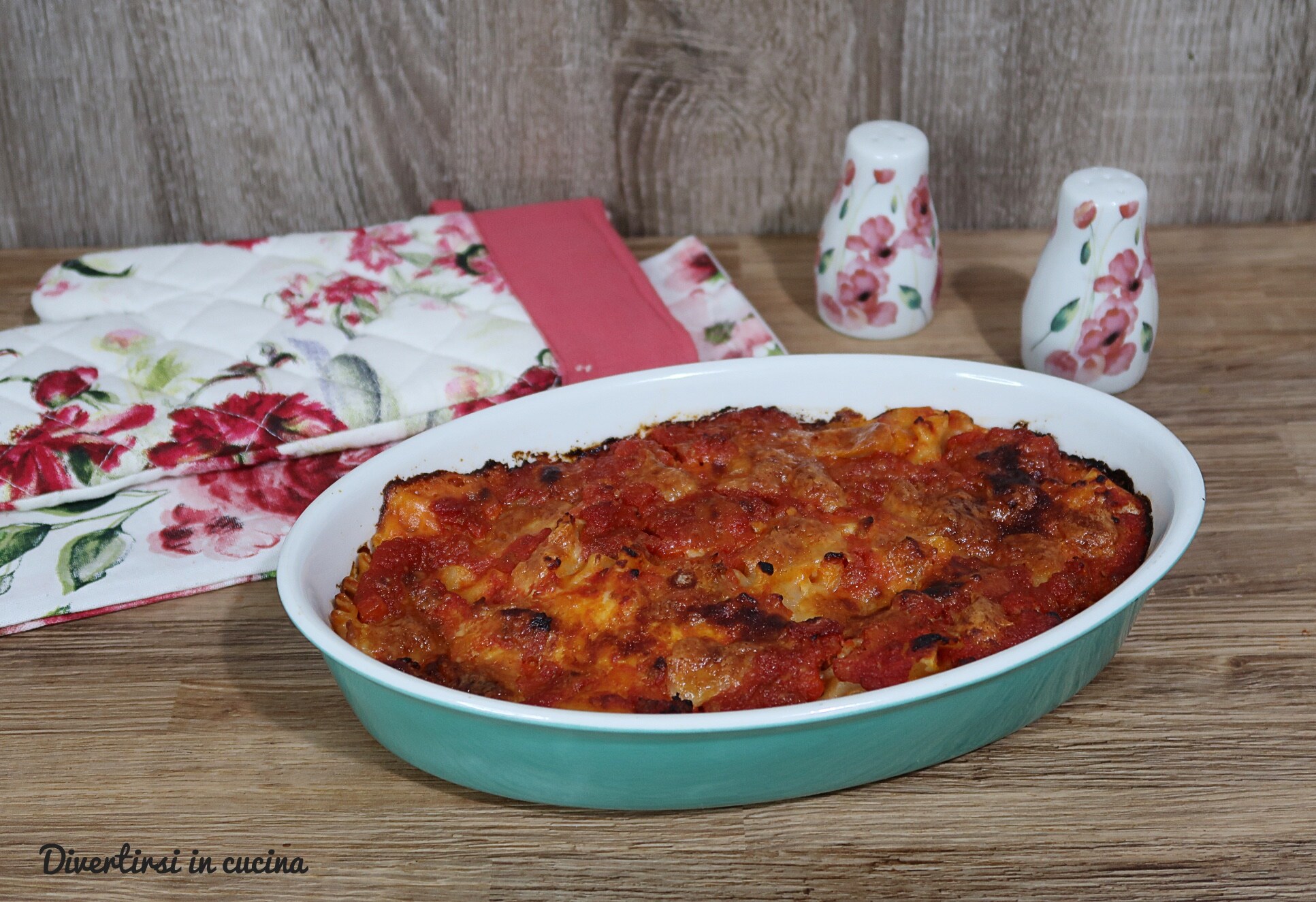Pasta al horno rápida con salchicha