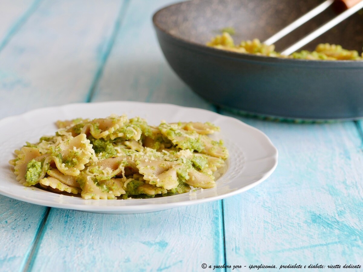 Pasta con crema de calabacines y caciocavallo ragusano