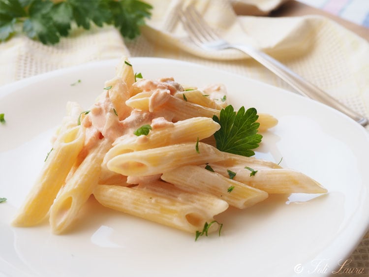 Pasta con nata y salmón