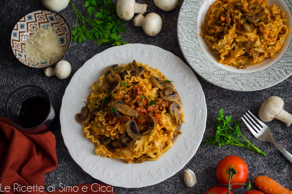 Pasta con ragú de setas