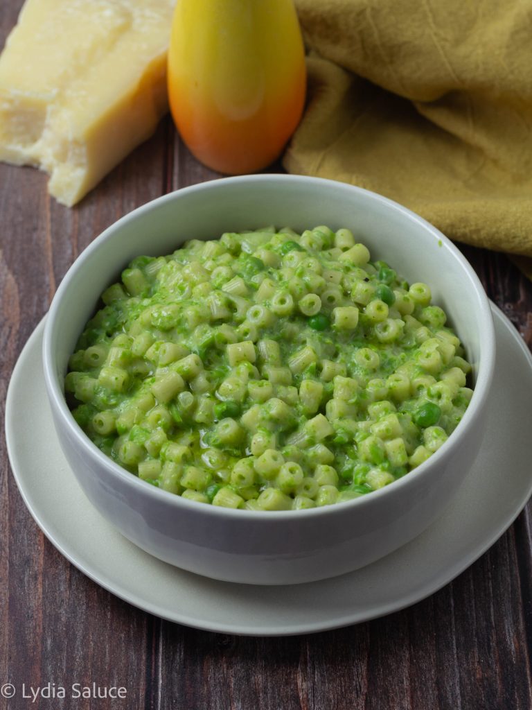 pasta y guisantes risottata cremosísima