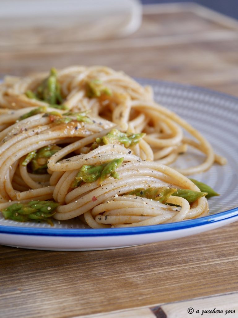 Pasta integral con espárragos trigueros