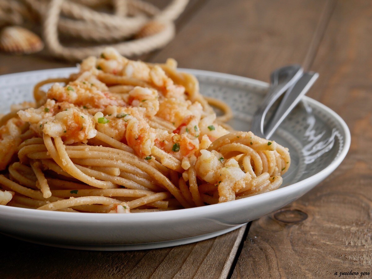 Pasta integral con gambas