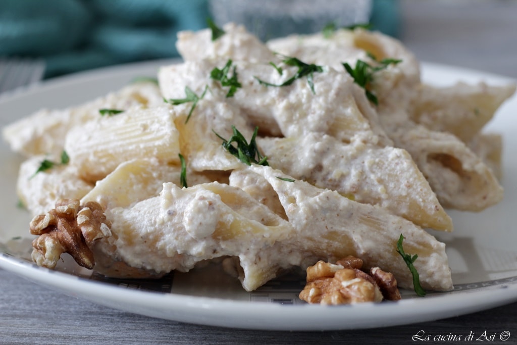 Pennoni ricotta y nueces