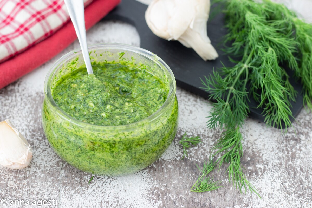 Pesto de eneldo aliño sabroso