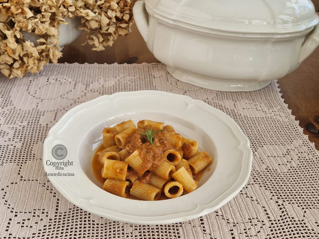 pasta con rabo a la vaccinara