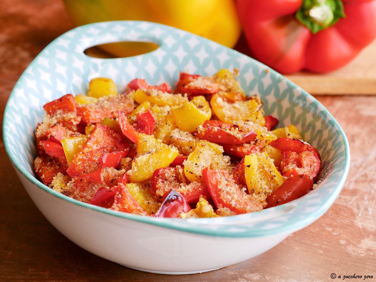 Pimientos gratinados al horno ligeros o pimientos ammuddicati