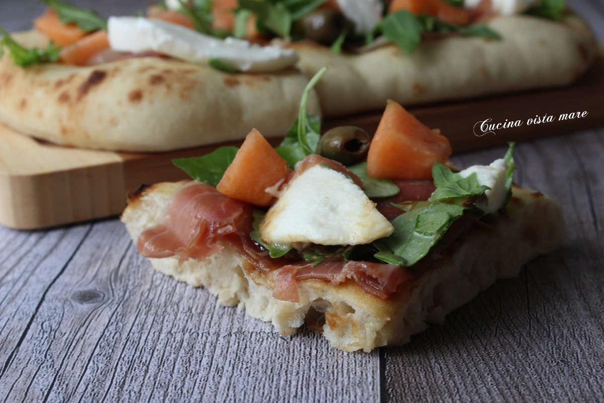 Pinsa jamón y melón