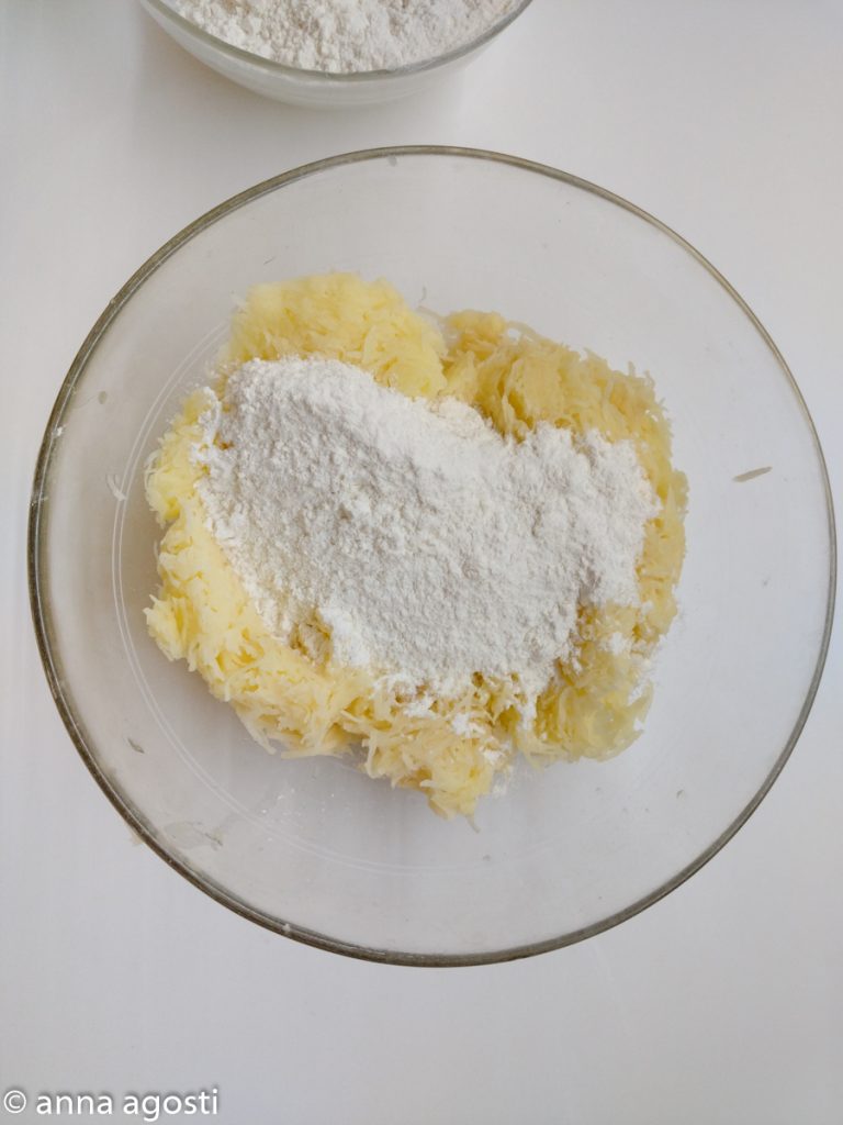 Piode de Monno gnocchi de patatas crudas