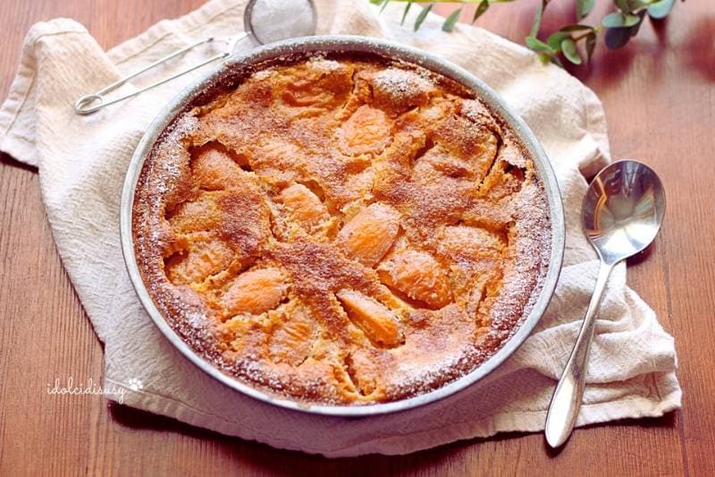 Clafoutis de albaricoques: receta de verano fácil y rápida