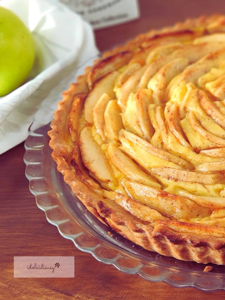 tarta de manzana y crema pastelera con manzanas Golden