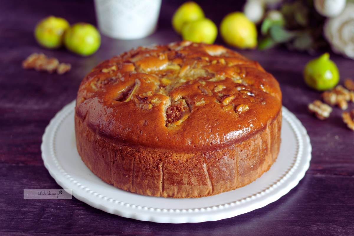Tarta de higos y nueces suave y deliciosa