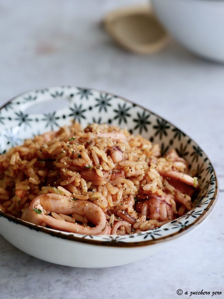 Risotto integral con calamares o chipirones