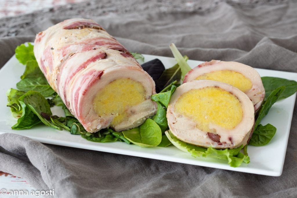 Rollito de pollo envuelto con bacon