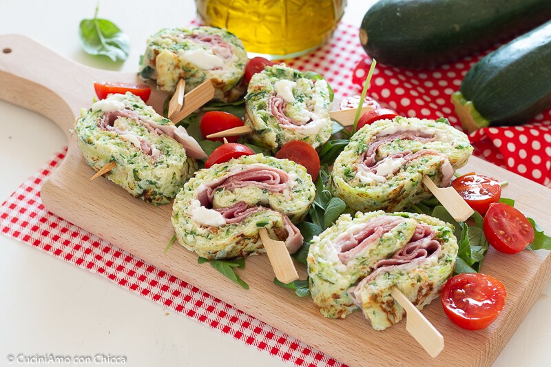 Rollitos de calabacín con jamón y philadelphia