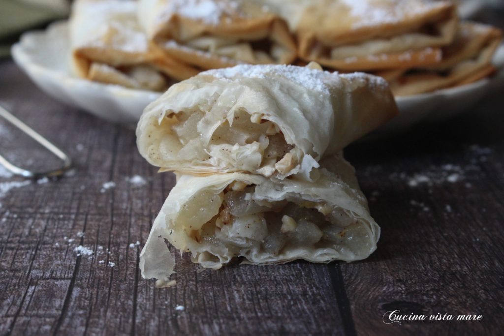 Rollitos de pasta filo con peras Cocina vista mar