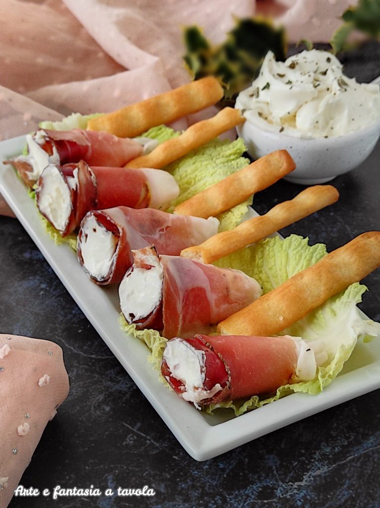 Rollitos de speck y queso