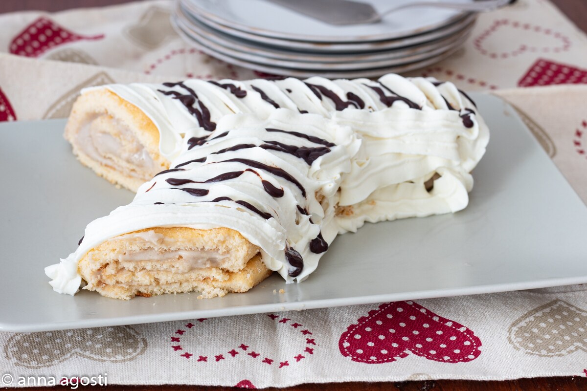 Rollo con crema de castañas y chocolate blanco