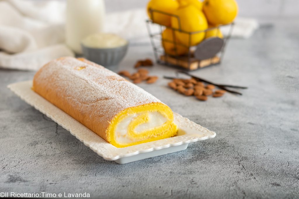 Rollo con crema de leche de almendra