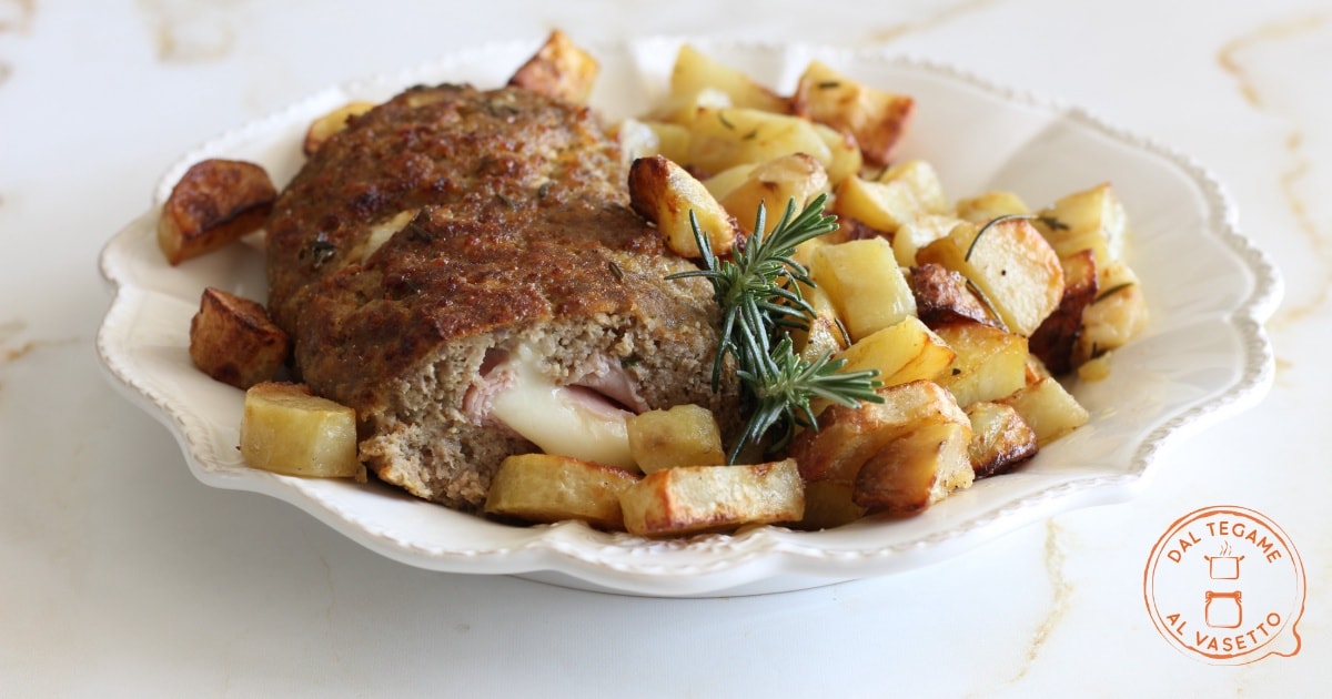 Rollo de carne con patatas en freidora de aire