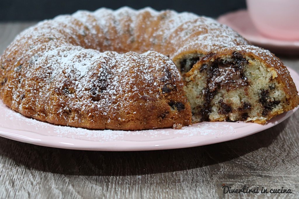 Rosca vertida de yogur y Nutella