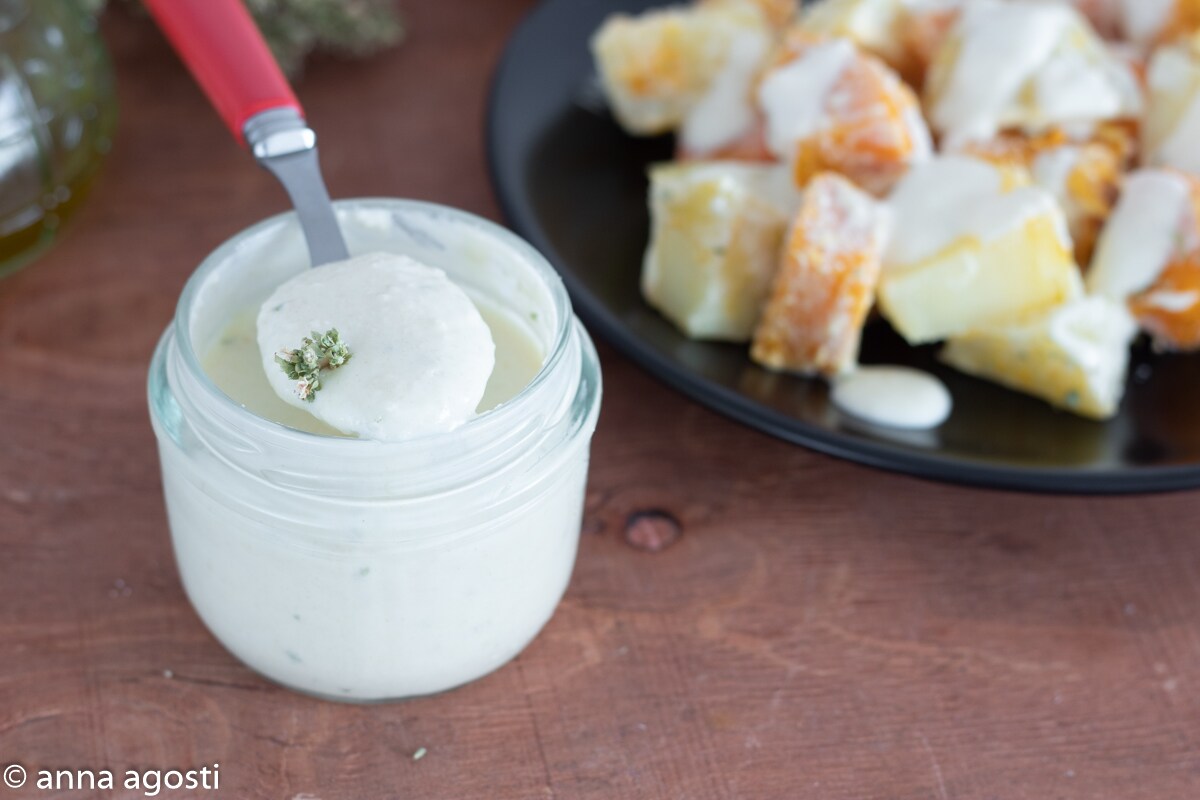 SALSA DE YOGUR PARA ENSALADAS carne y pescado