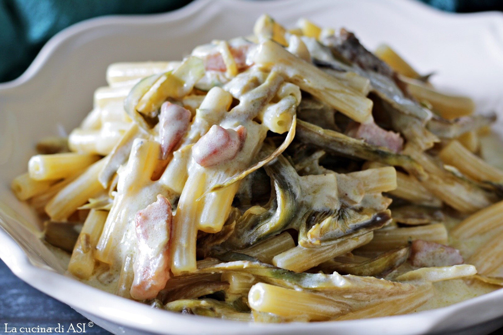 SEDANINI CON BACON, ALCACHOFAS Y ZOLA