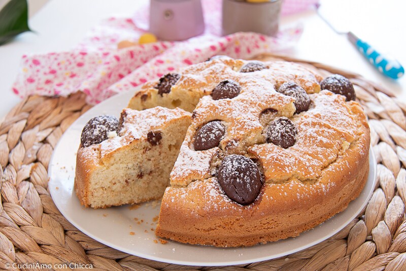TARTA CON HUEVOS DE PASCUA