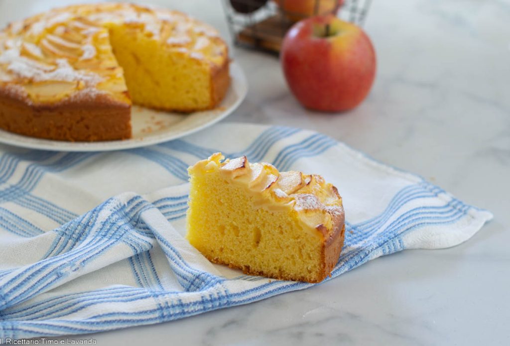 TORTA DE MANZANA CON YOGUR GRIEGO Y HARINA DE ARROZ