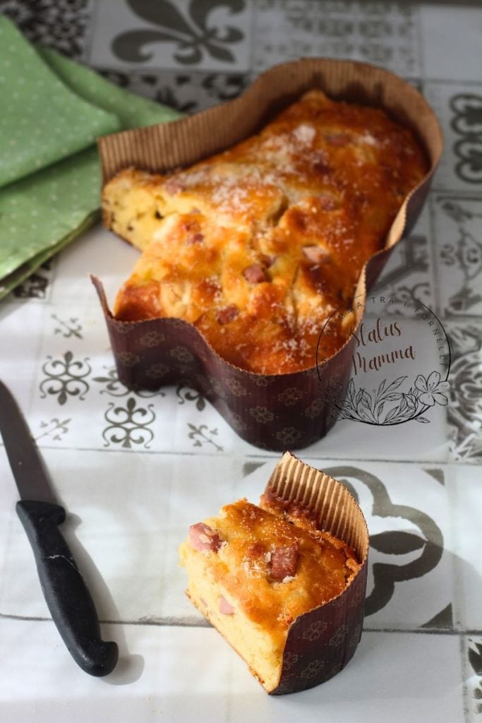 Tarta Salada con Forma de Campana de Pascua