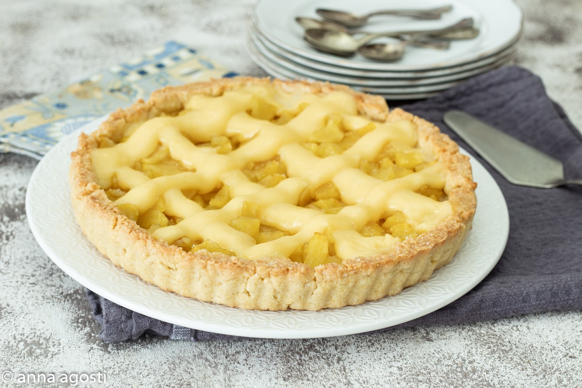 Tarta acolchada de manzanas caramelizadas y crema