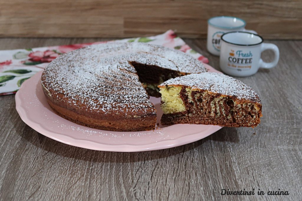 Tarta bicolor con yogur griego