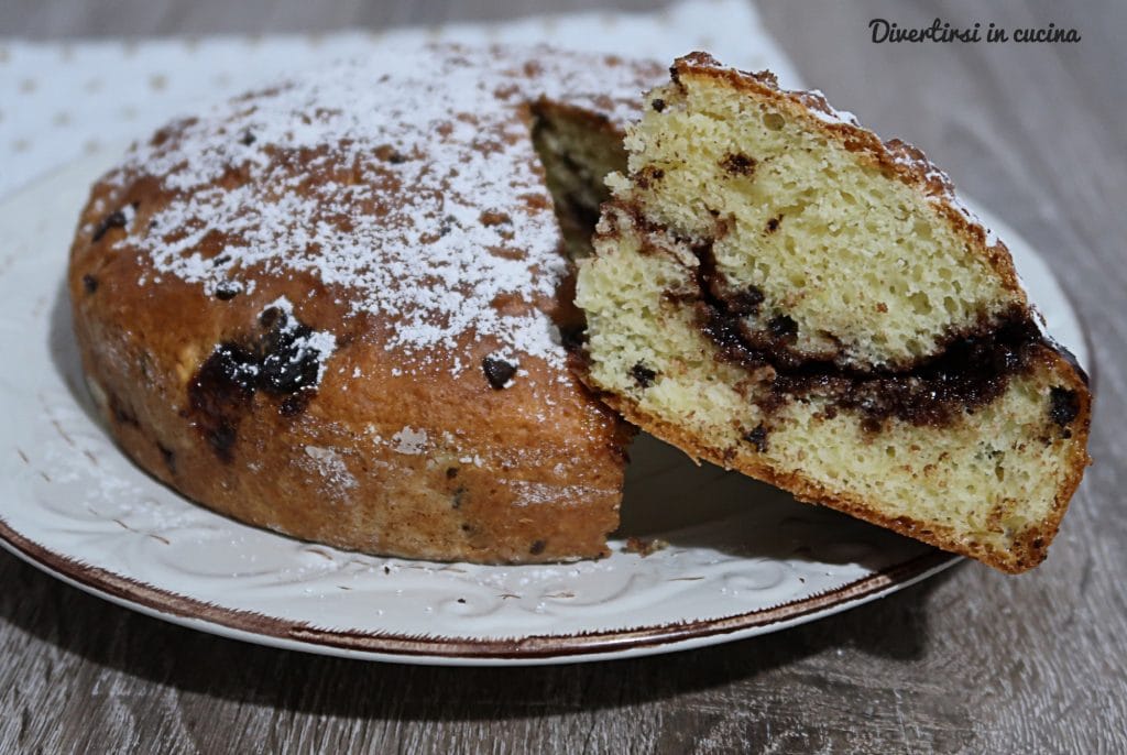 Tarta blanda rellena de Nutella