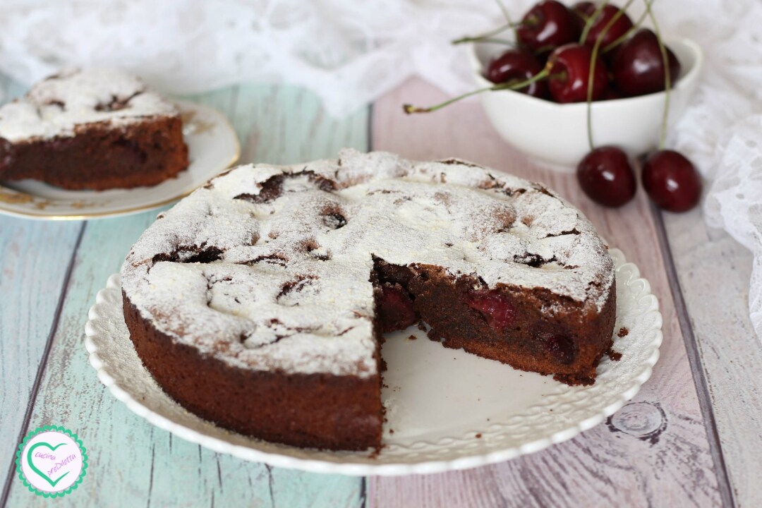 Tarta de chocolate y cerezas