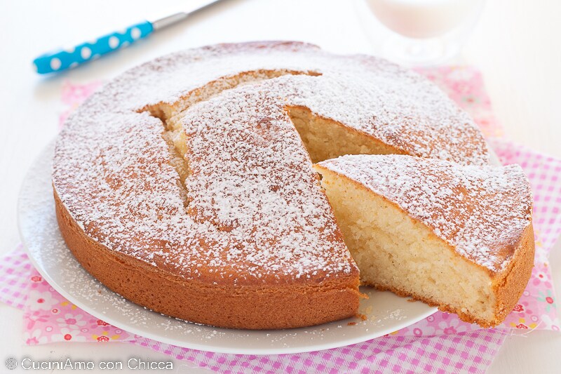 Tarta esponjosa de yogur