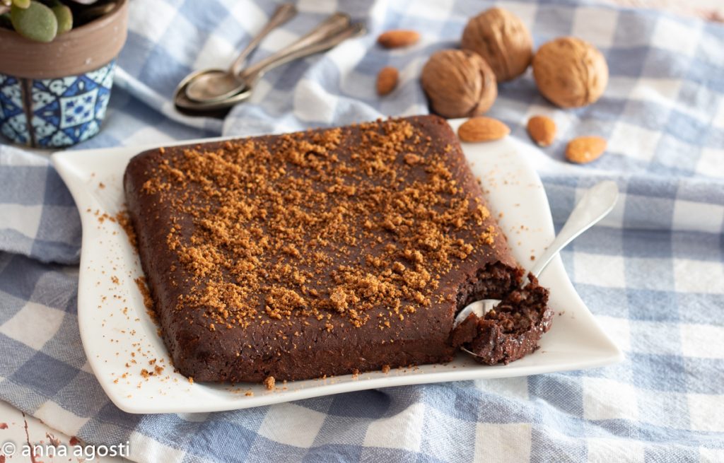 Tarta light de cacao sin mantequilla ni azúcar