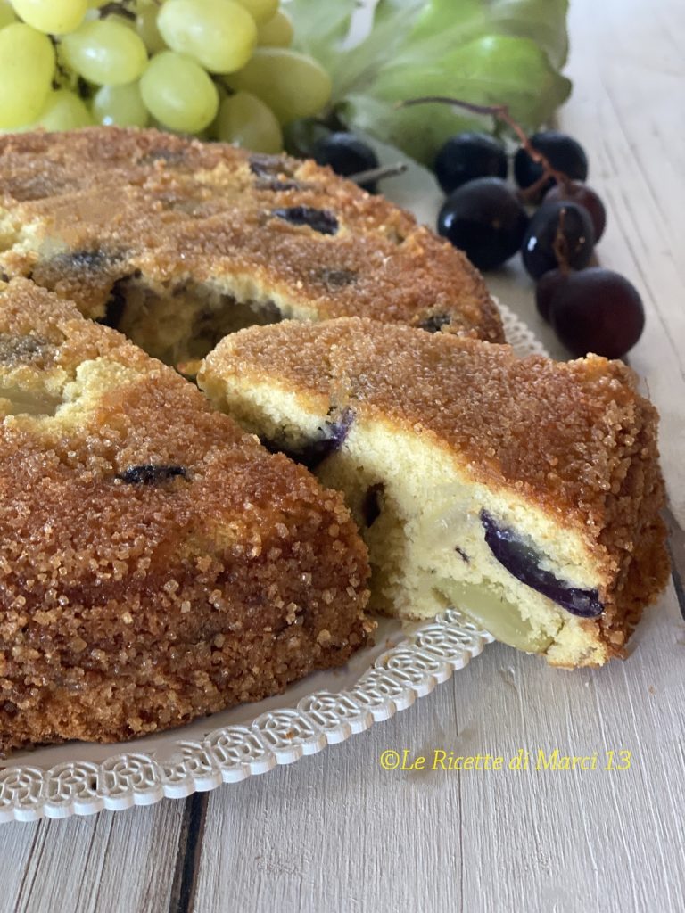 Tarta rústica otoñal con uvas